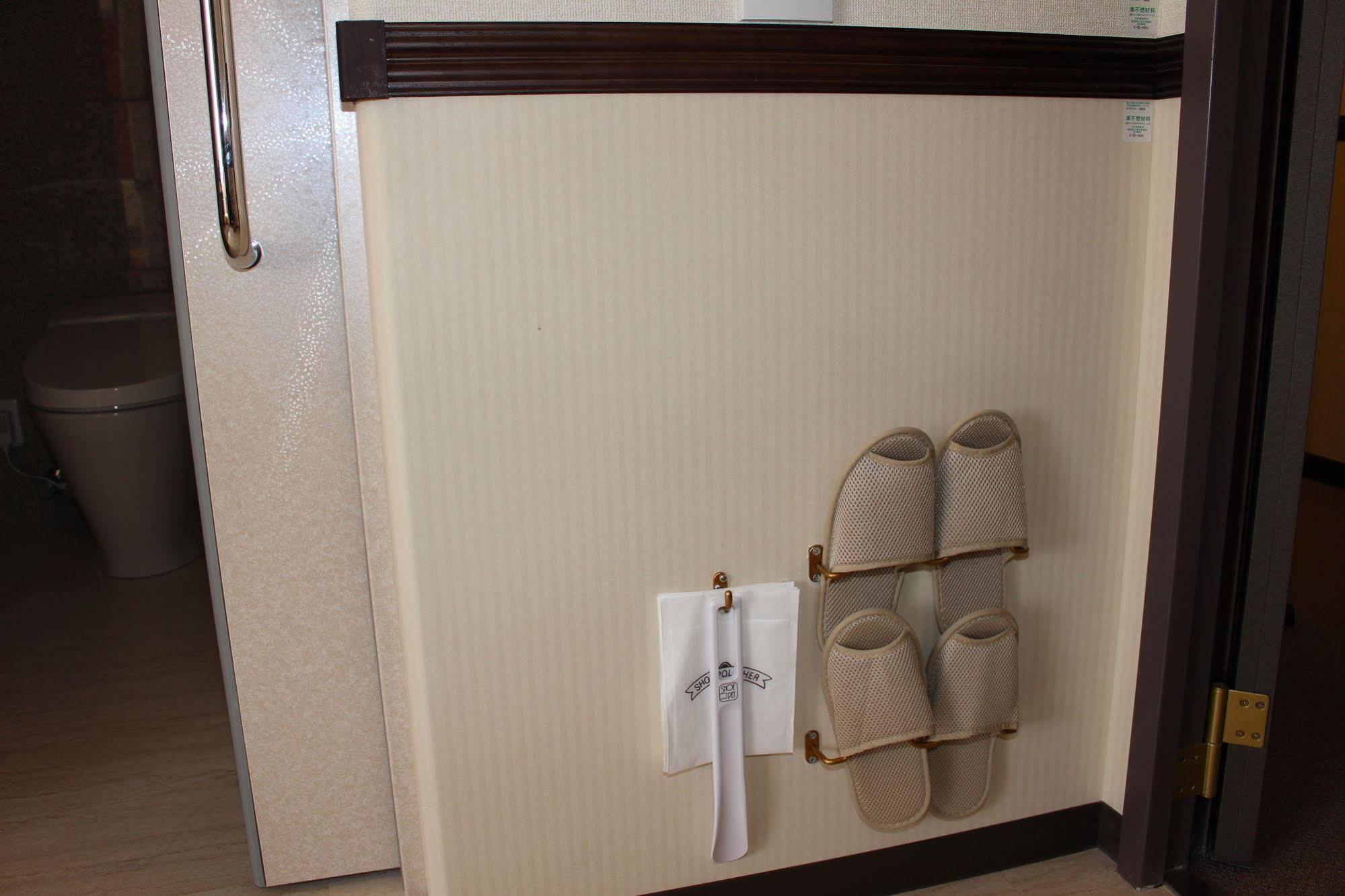 Toyoko Inn Sendai Higashi-Guchi No 2 Exterior foto