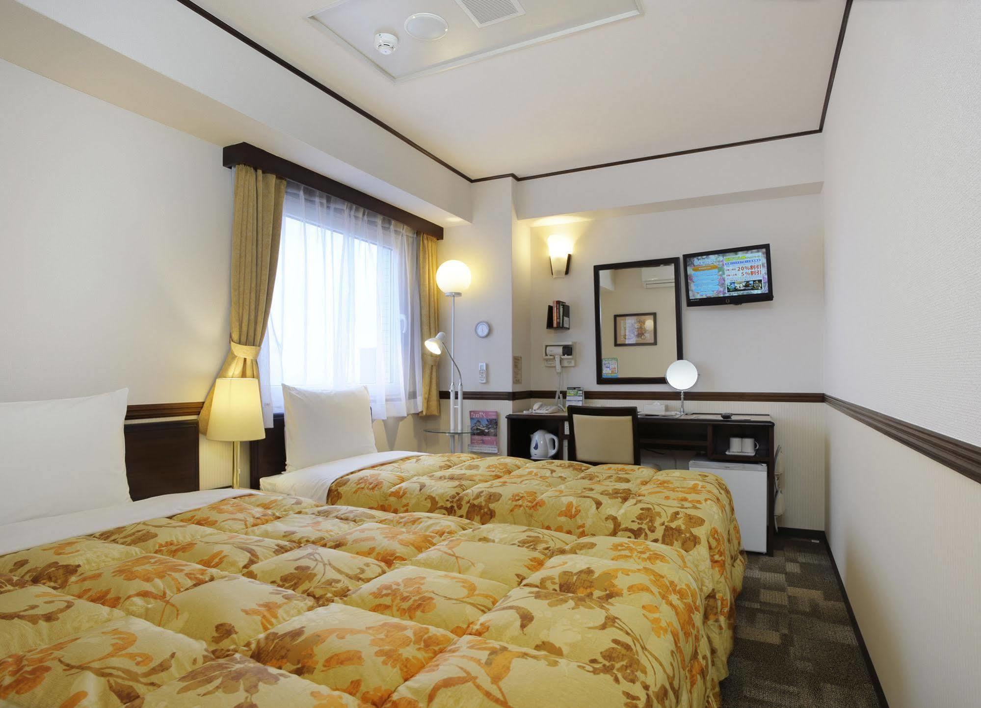 Toyoko Inn Sendai Higashi-Guchi No 2 Exterior foto