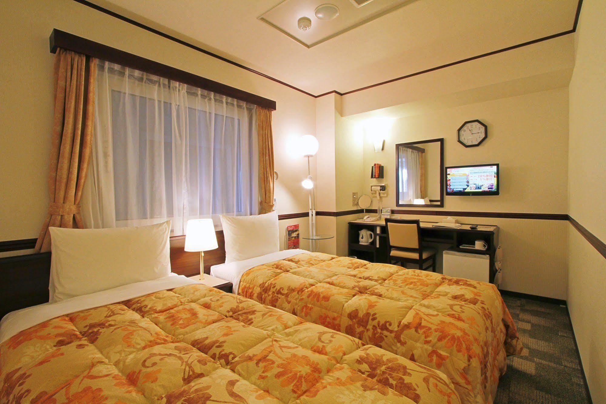 Toyoko Inn Sendai Higashi-Guchi No 2 Exterior foto
